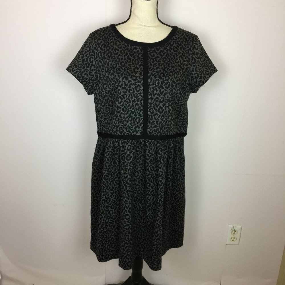 NWT Ann Taylor Loft Knit Dress Sz 14 Woman Gray Black Leopard Print Short Sleeve